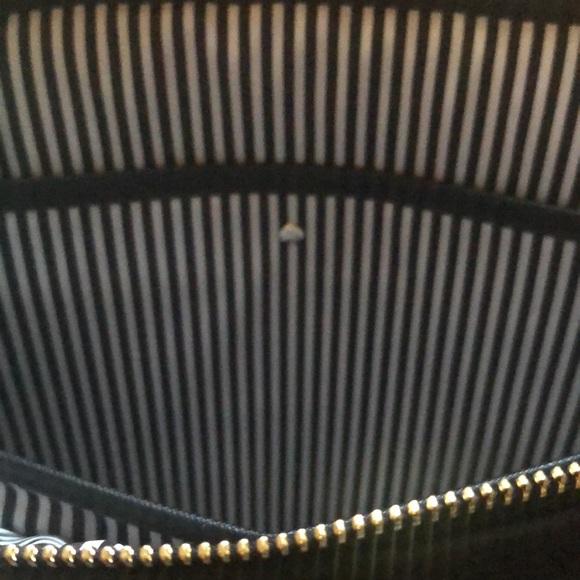 NWOT Kate Spade crossbody iPad / Tablet / Chromebook bag. - Picture 5 of 8